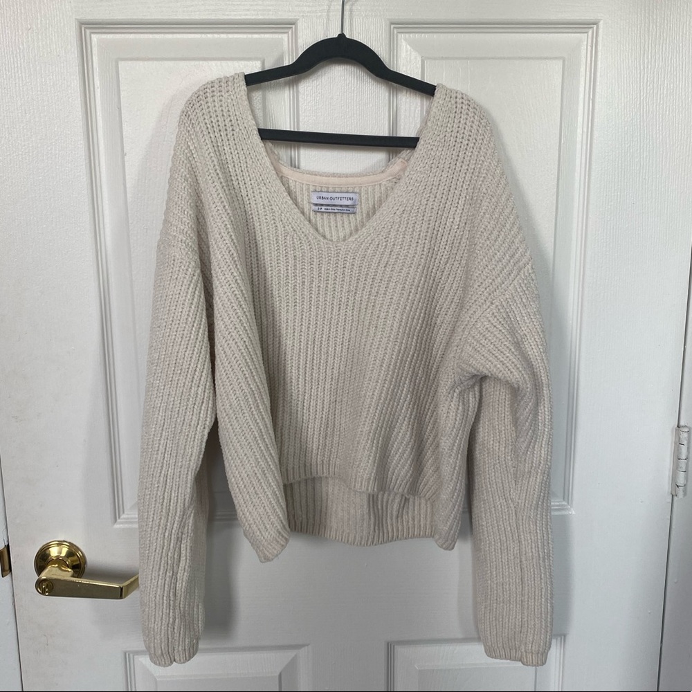 Urban Outfitters V-Neck Sweater - Cream - S